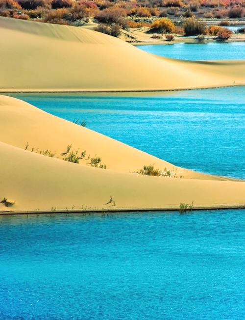 巴丹吉林沙漠腹地_巴丹吉林沙漠的地形_