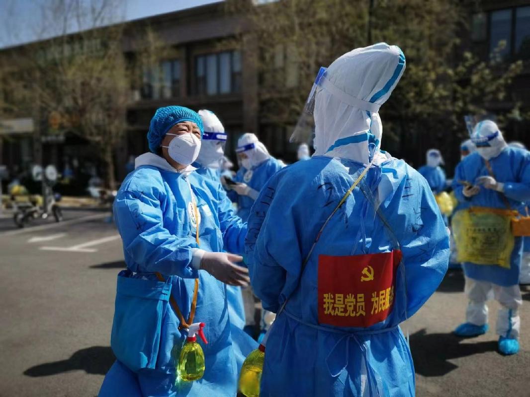 _社区疫情防控的图片_疫情社区图片防控简报