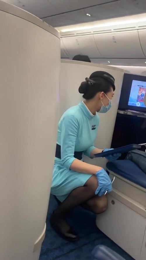 疫情航空公司裁员__疫情航空公司员工工资收入